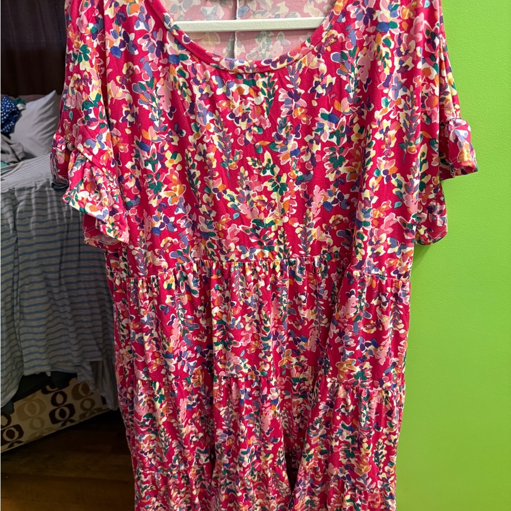 Floral Pink Short-Sleeve Tiered Dress